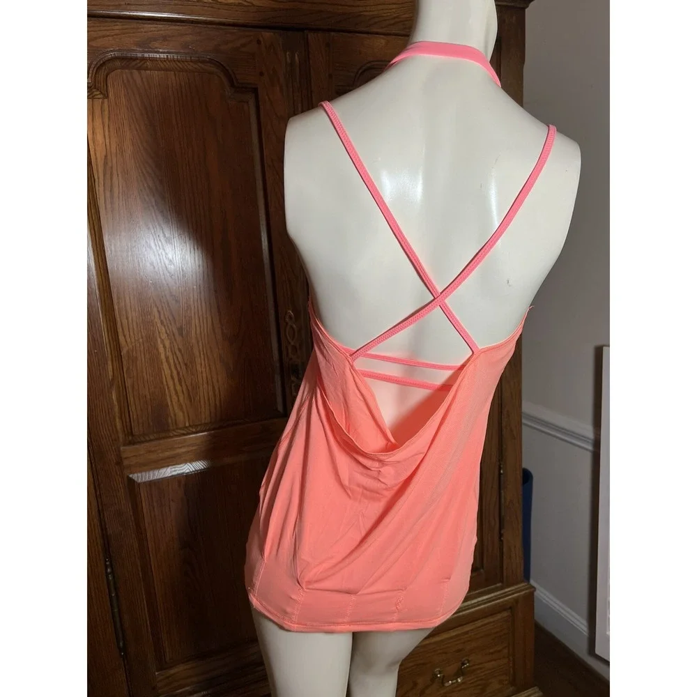 Lululemon   Flow & Go Tank Top w/ Built In Bra sz 4 Damaged With Snags